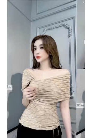 Áo nâu lệch vai New Tags