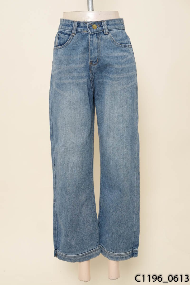 Quần jeans xanh ống đứng