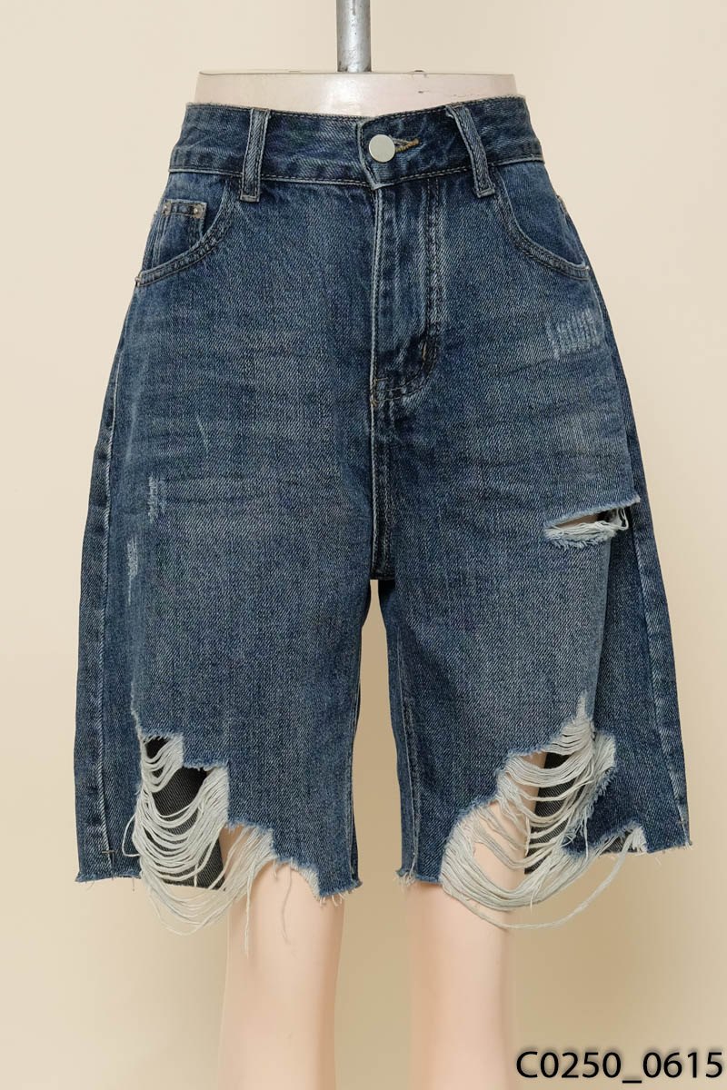 Quần jeans xanh tua dua