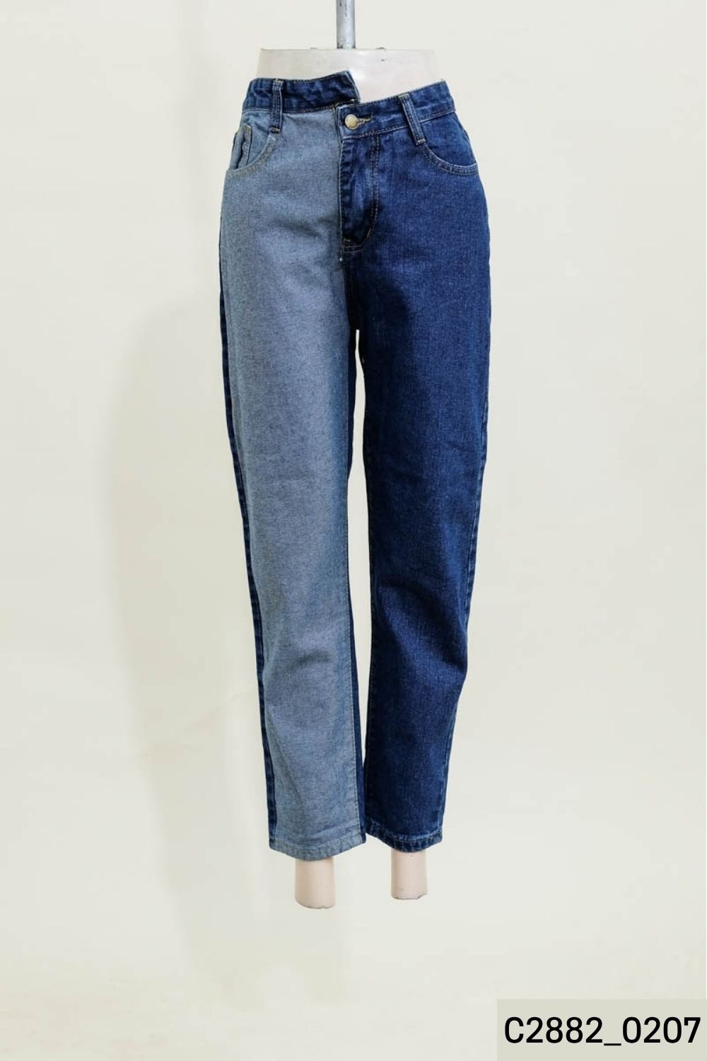 Quần jeans xanh