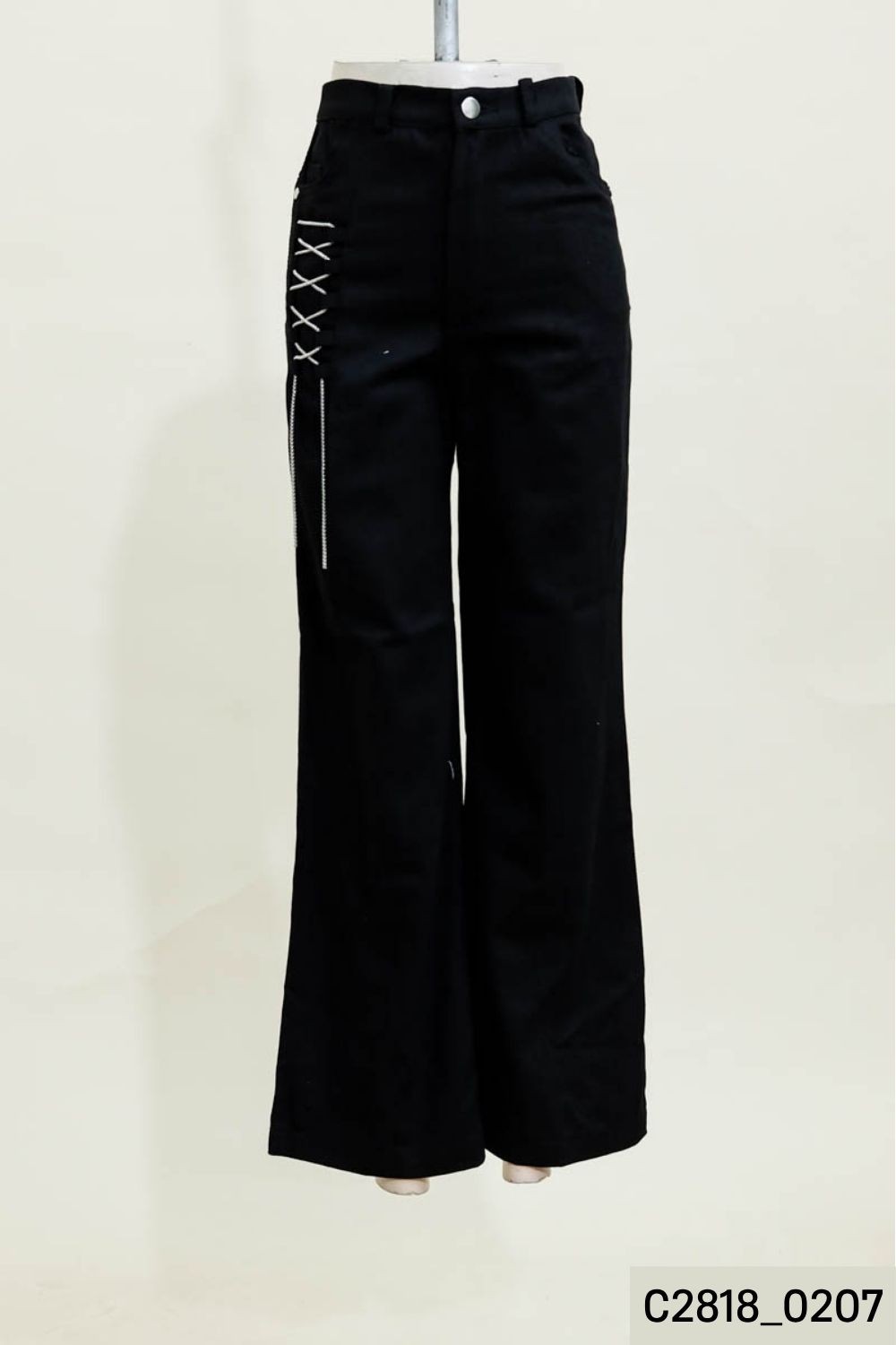 Quần jeans đen phối xích New Tags