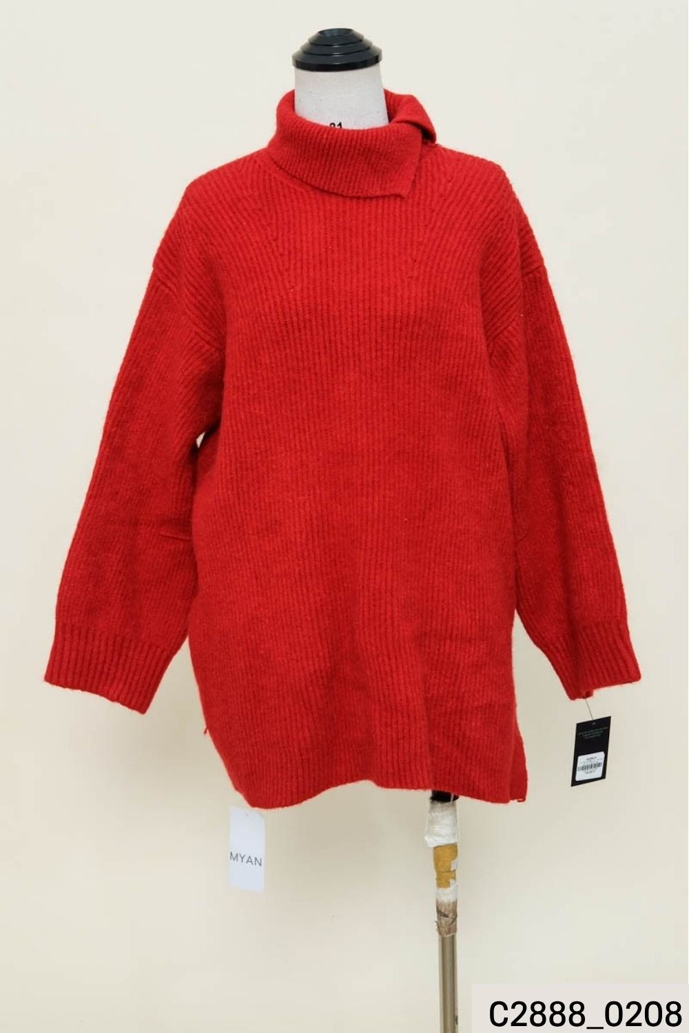 Áo len đỏ cúc trắng New Tags
