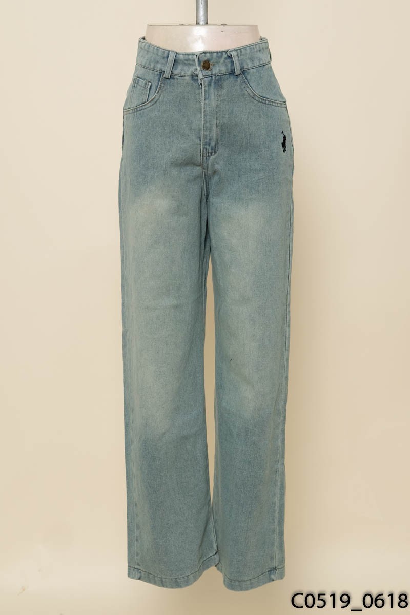 Quần jeans thêu hình New Tags