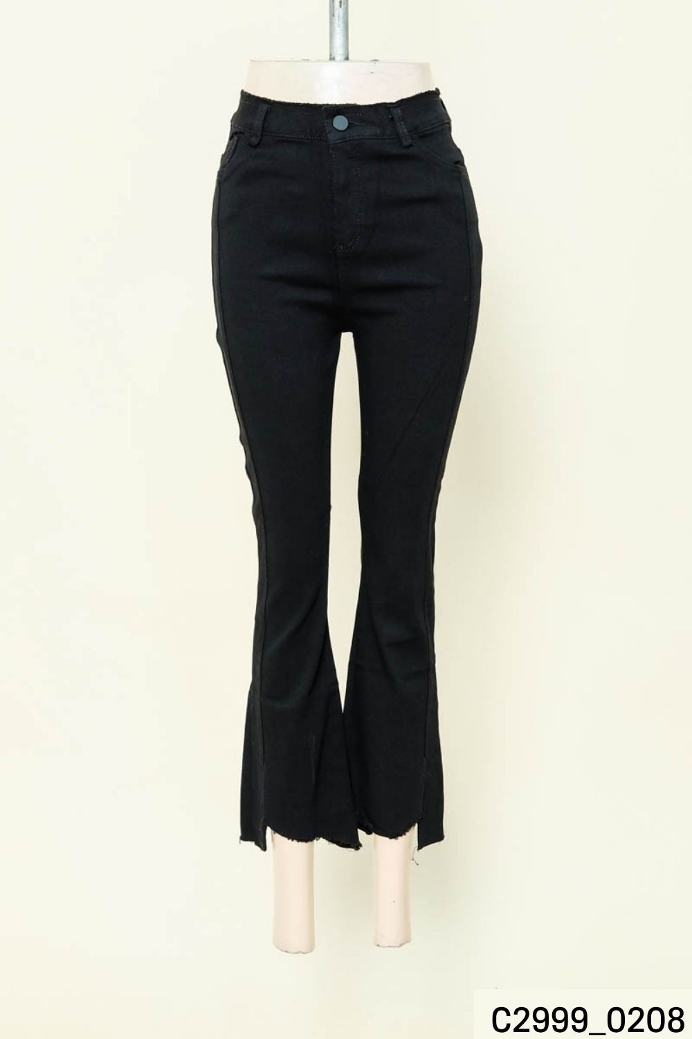 Quần jeans đen ống loe