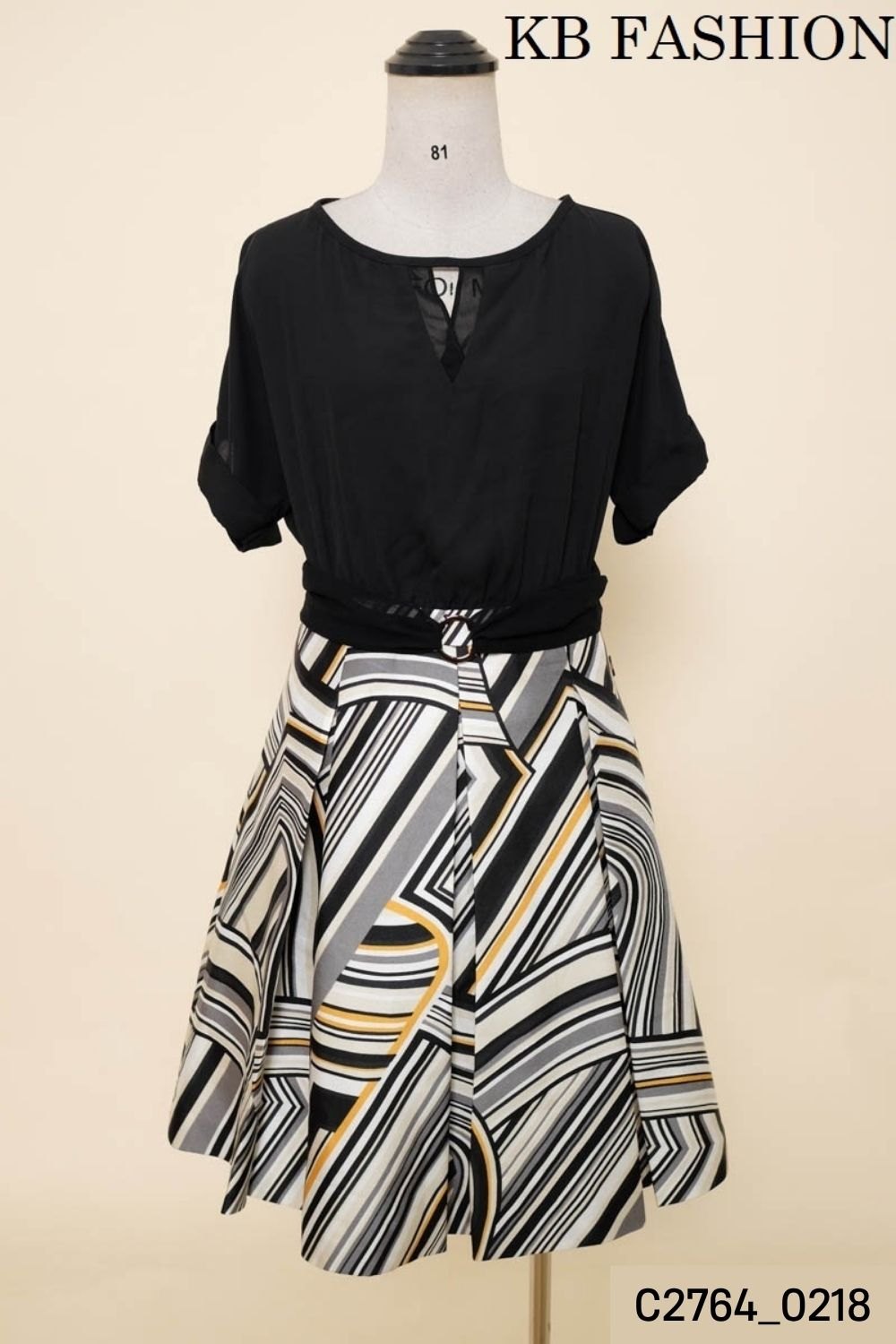 KB FASHION-Đầm đen phối họa tiết