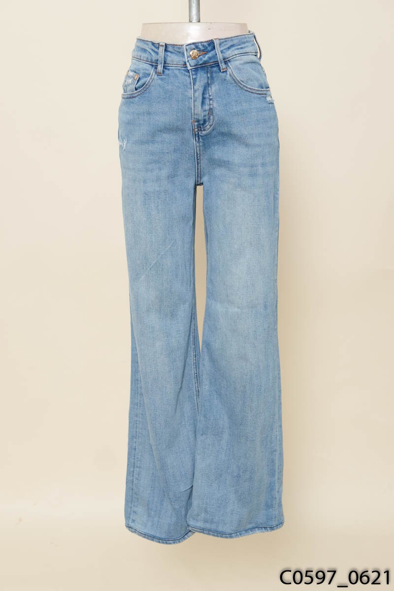 Quần jeans xanh