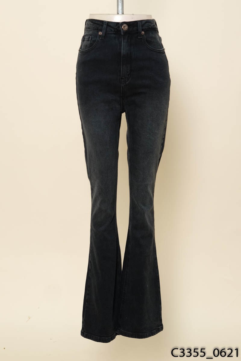 JNIK- Quần jeans đen ống loe