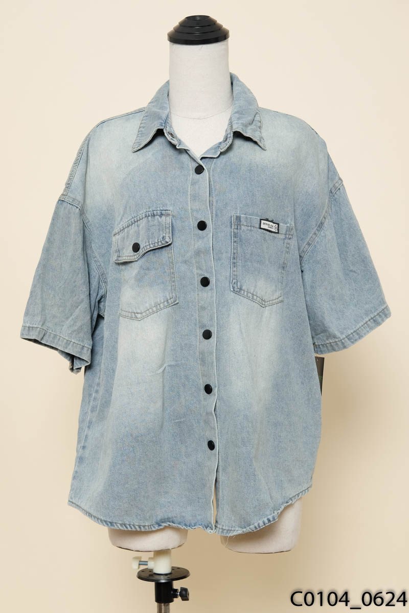 Áo sơ mi jeans xanh nhạt