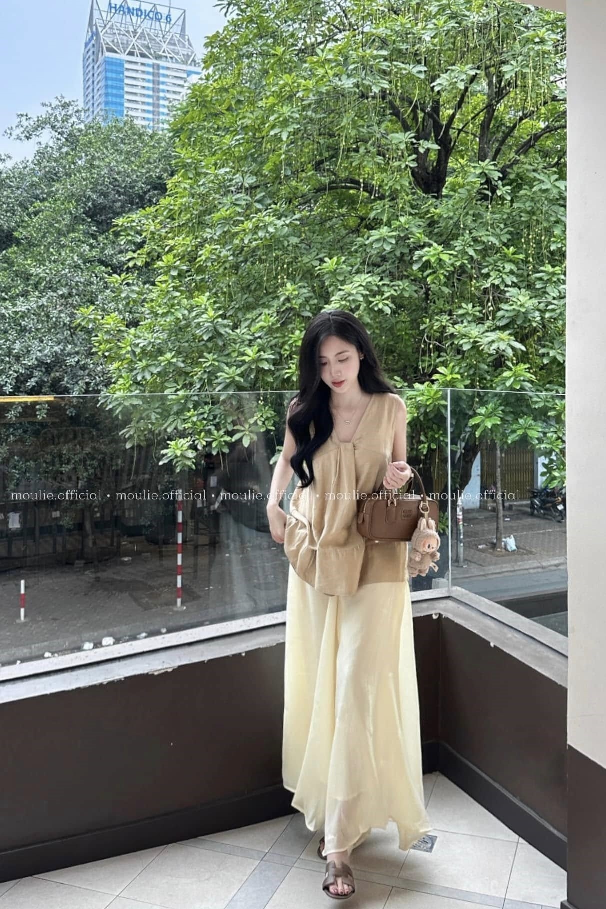 MOULIE - Set áo + quần be