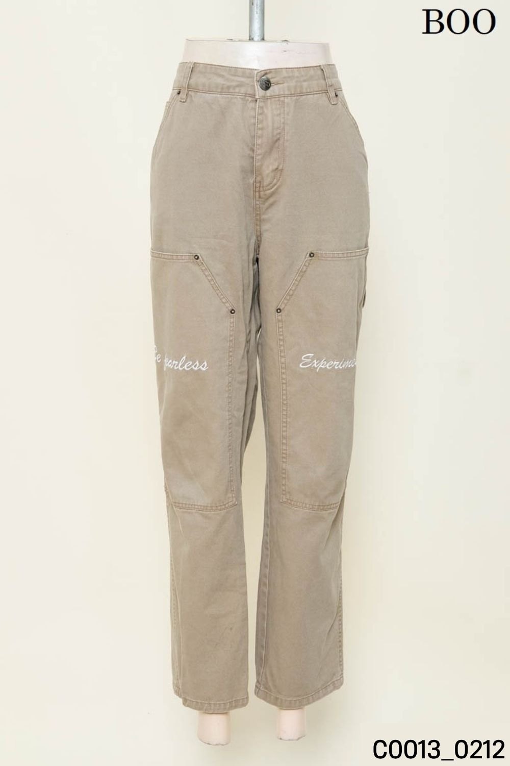 Quần jeans nâu họa tiết thêu Bò sữa