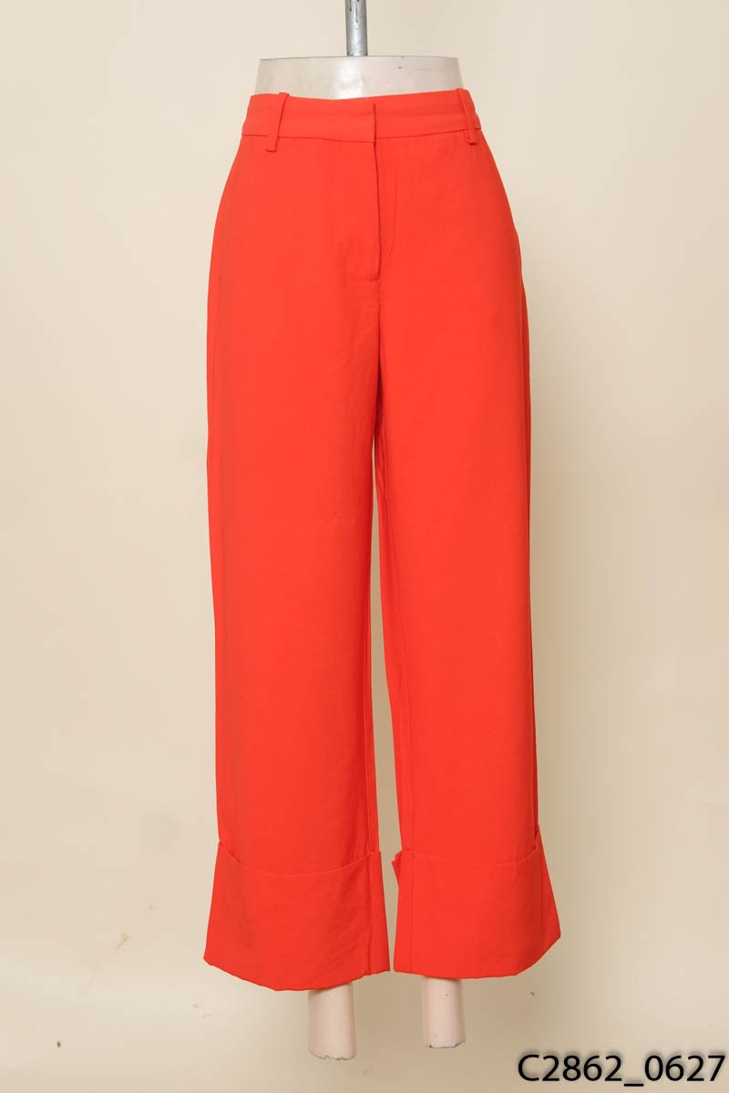Quần đỏ gập gấu Zara