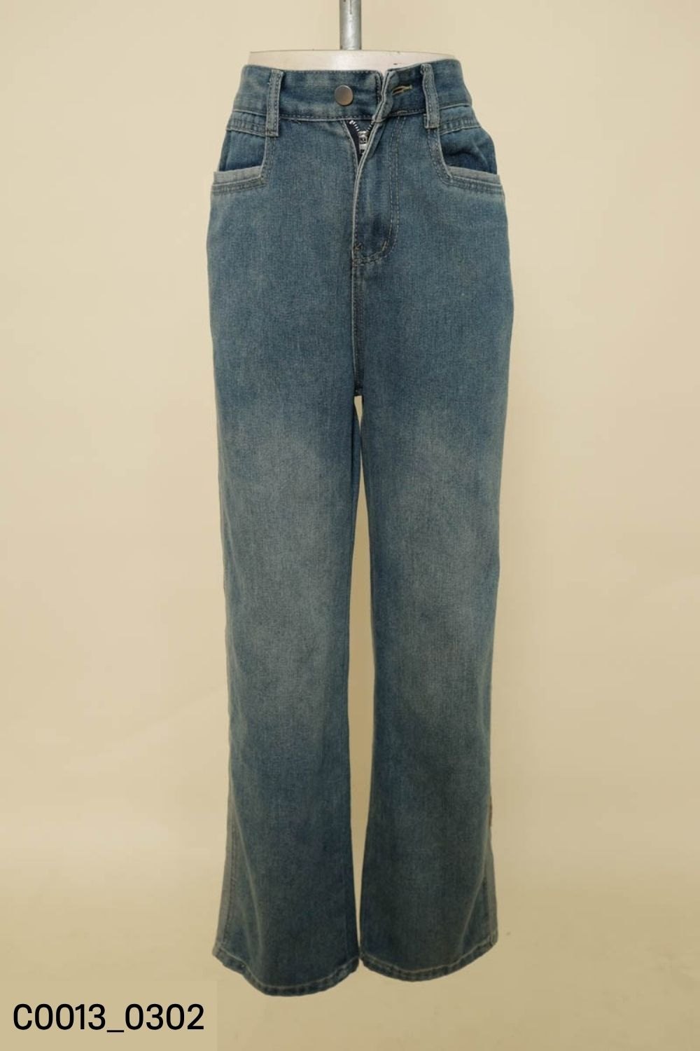 Quần jeans viền xám