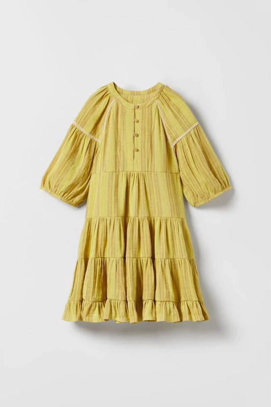 Đầm vàng khuy gỗ size 13-14 Zara New Tags