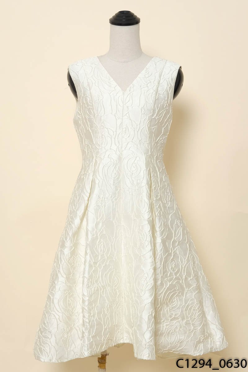 TALBOTS- Đầm trắng sát nách