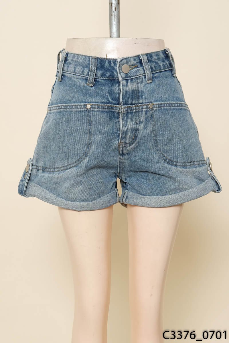 Quần shorts xanh