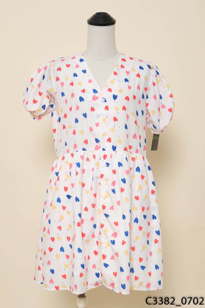 BLUE CHIC- Đầm trắng tim màu