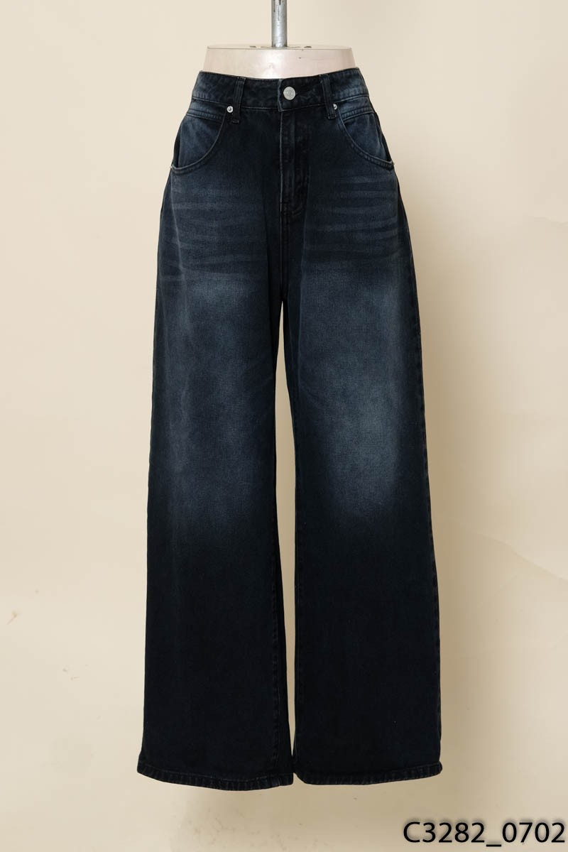 WHATTOWEAR - Quần jeans đen