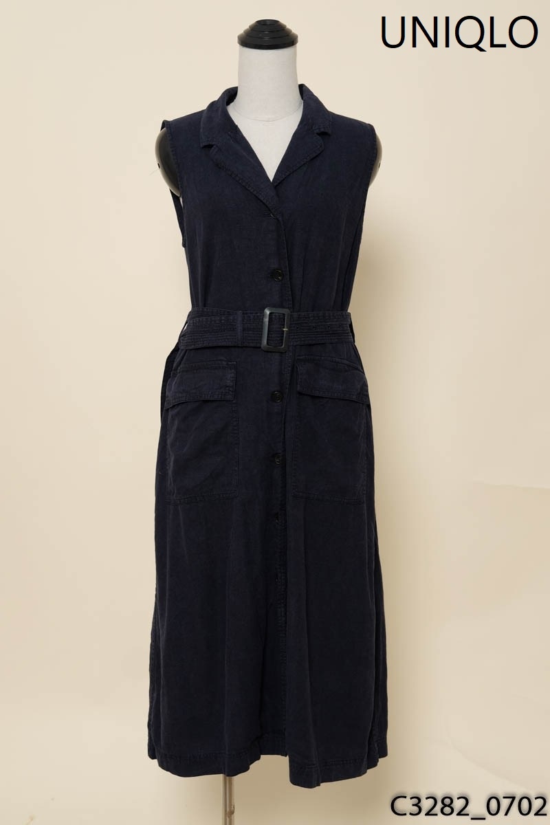 Đầm đen kèm đai Uniqlo