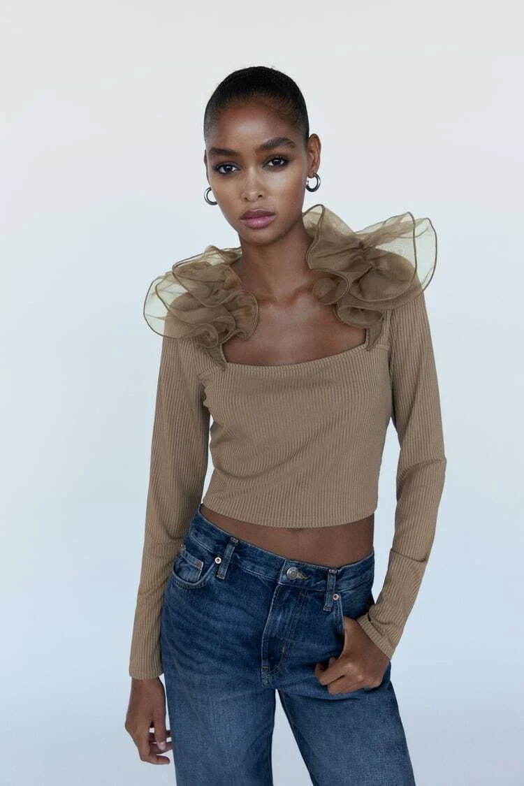 Áo nâu viền voan Zara
