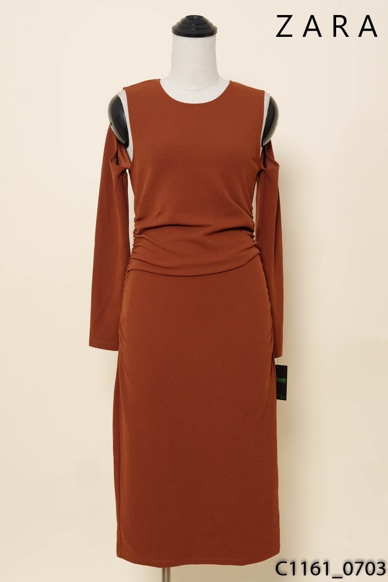 Đầm nâu khoét vai Zara