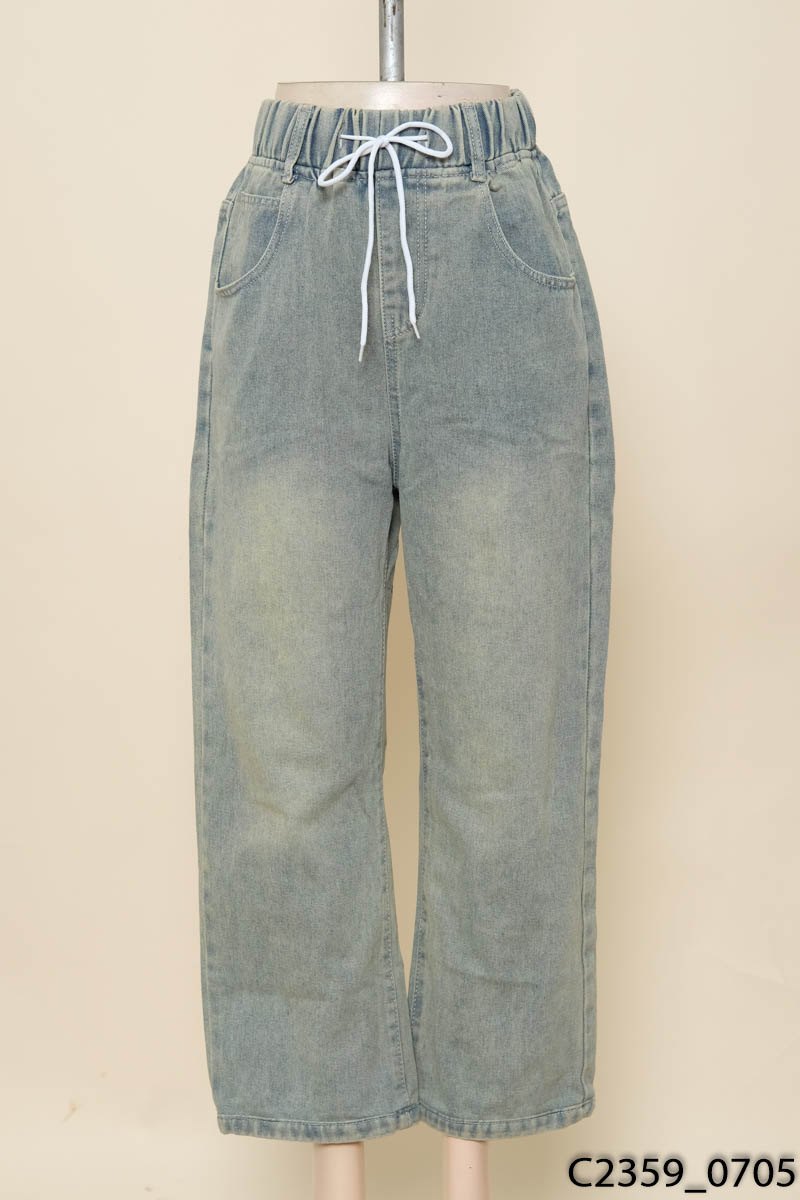 Quần jeans xanh phai