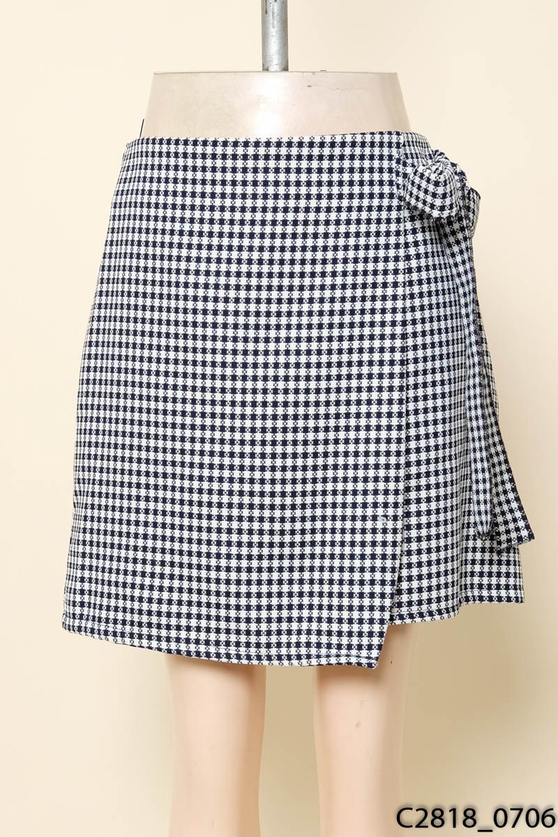NASTY GAL- Chân váy trắng họa tiết