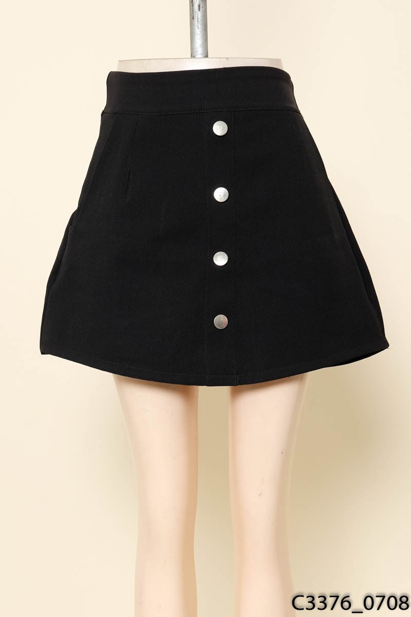 Quần shorts đen giả váy