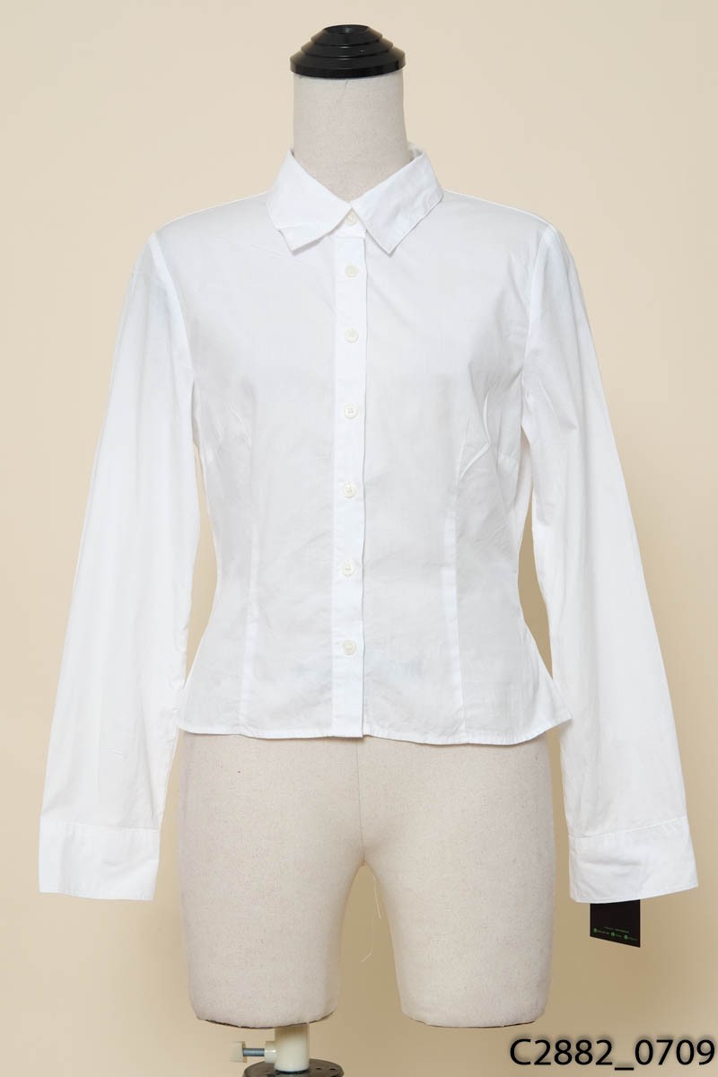 Áo sơ mi trắng dáng croptop