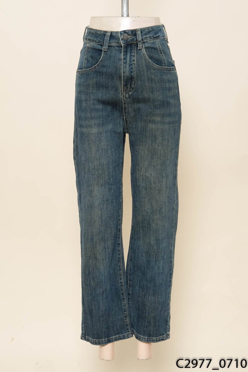 Quần jeans xanh