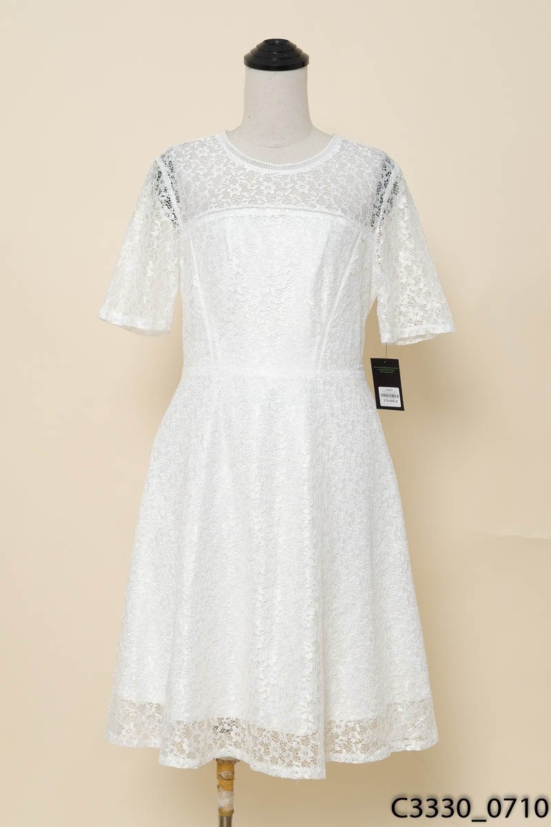 Đầm ren trắng Gumac New Tags