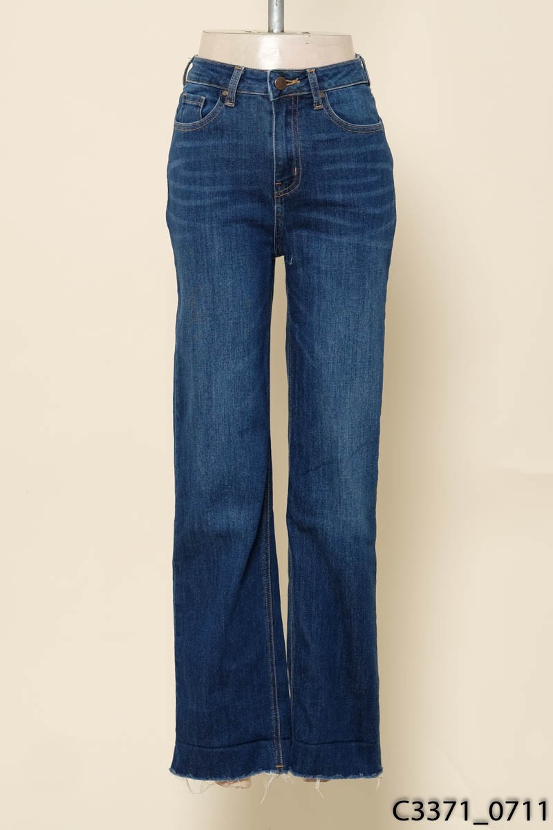 Quần jeans xanh