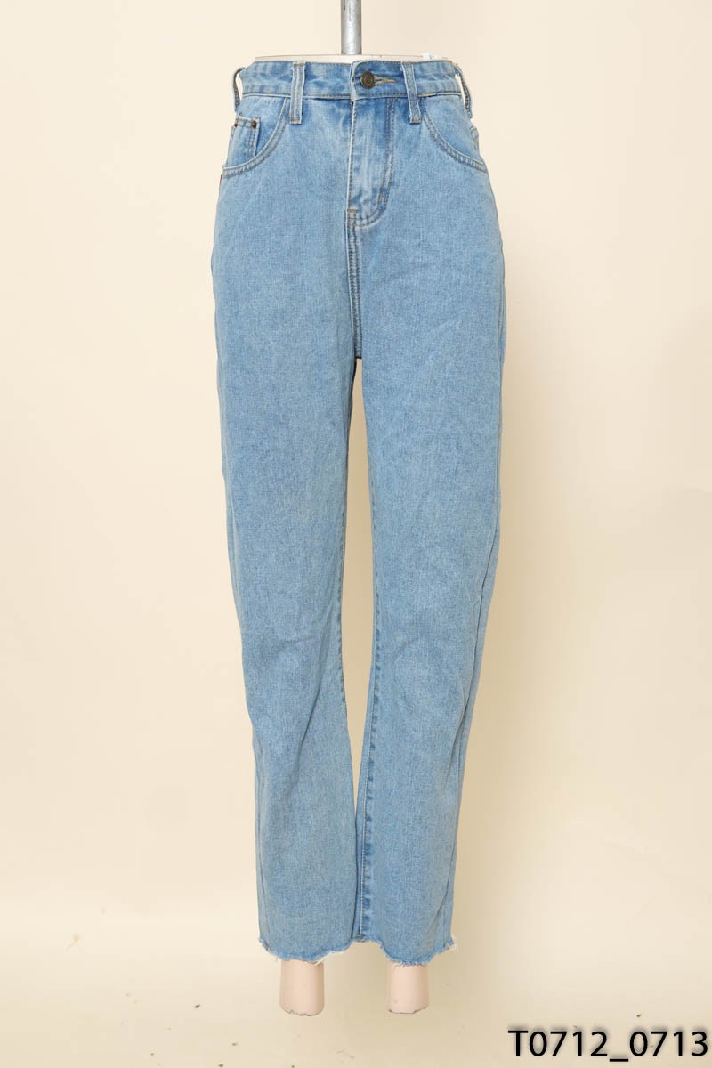 Quần jeans xanh