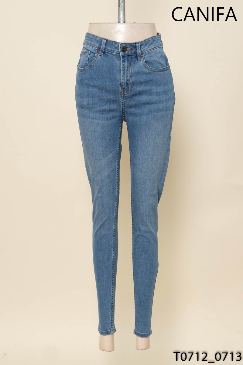Quần jeans xanh mèo cào Canifa