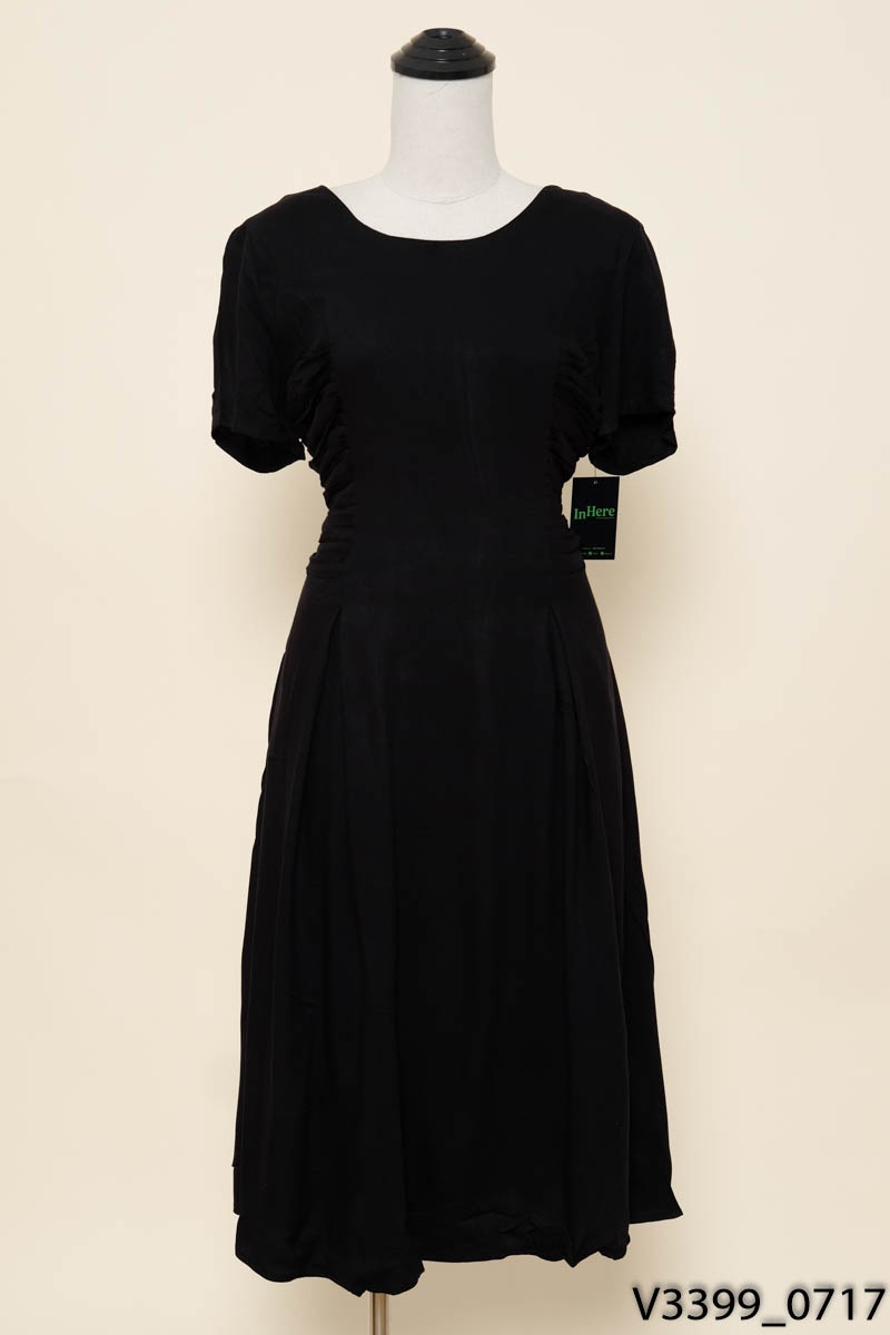 TREND FACTORY- Đầm đen xếp ly New Tags