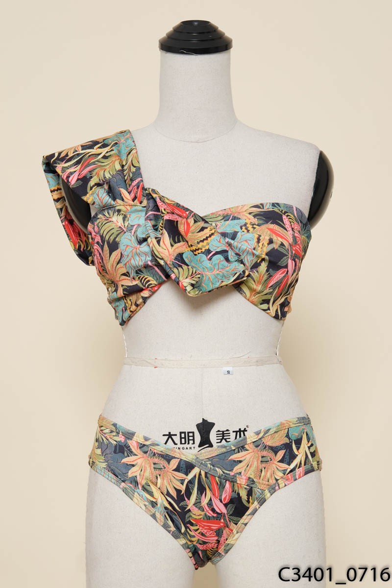 Set bikini xanh họa tiết