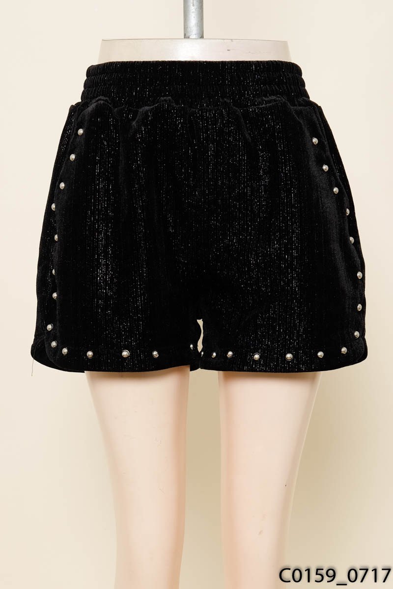 Quần shorts nhung đen