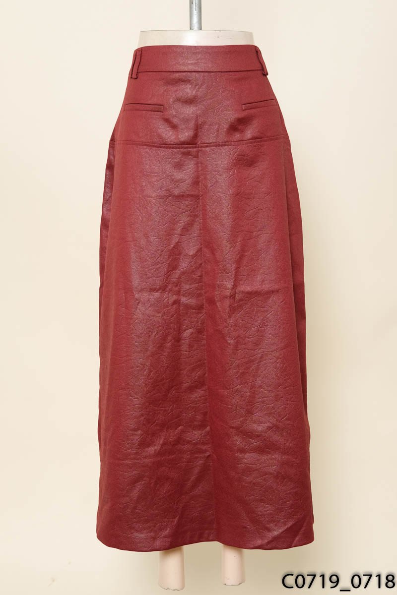 RIOTA-Chân váy đỏ New Tags