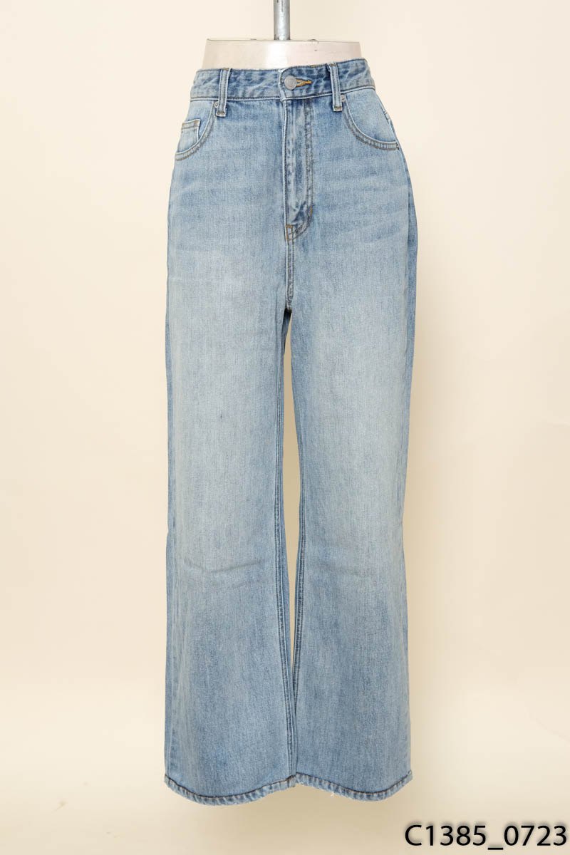Quần jeans xanh