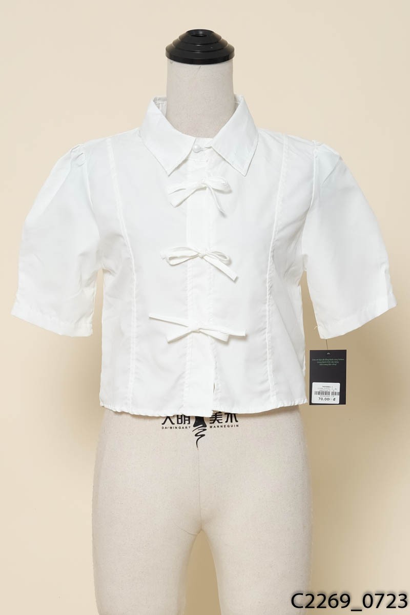 Áo trắng buộc nơ