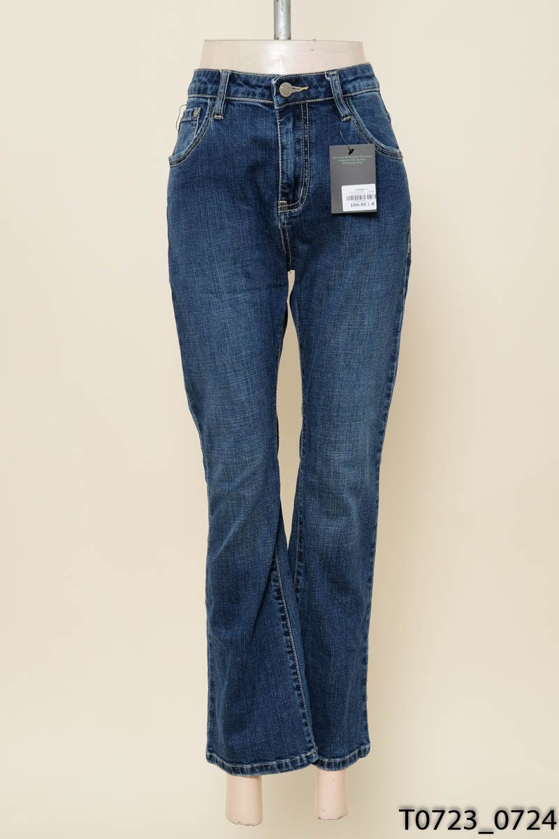 Quần jeans xanh ống loe