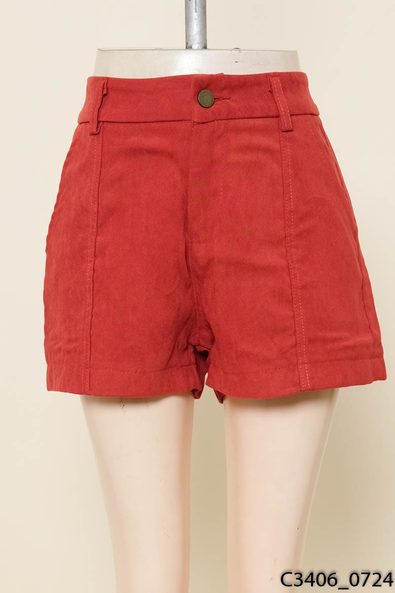 Quần shorts đỏ cam