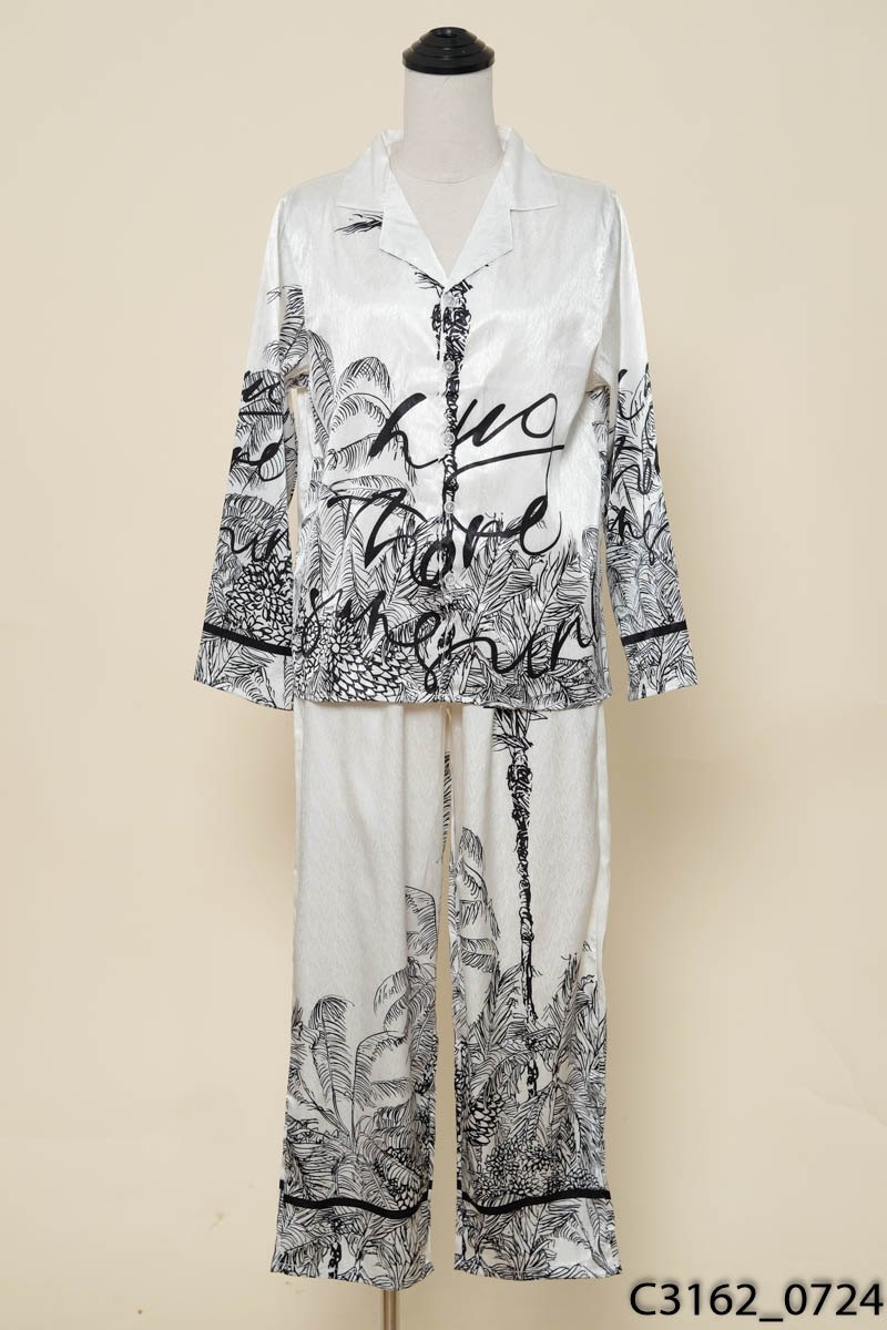 SAM - Set pijama trắng họa tiết đen New Tags