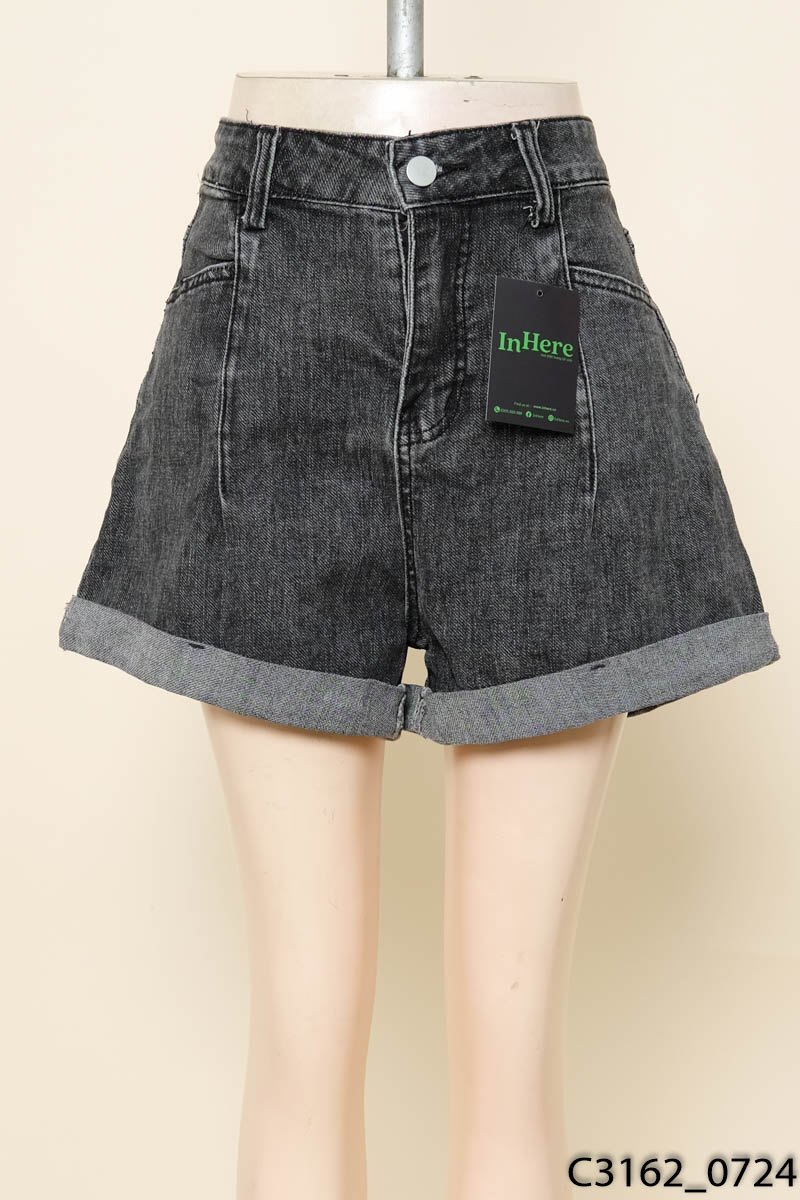 Quần shorts ghi