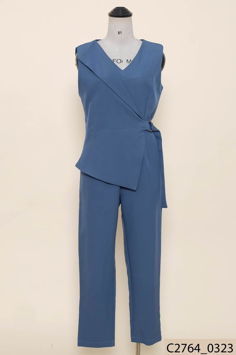 Jumpsuits xanh sát nách