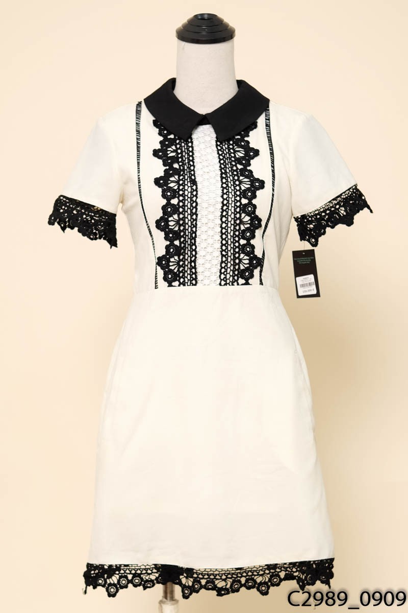 Đầm trắng viền ren đen Nordstrom