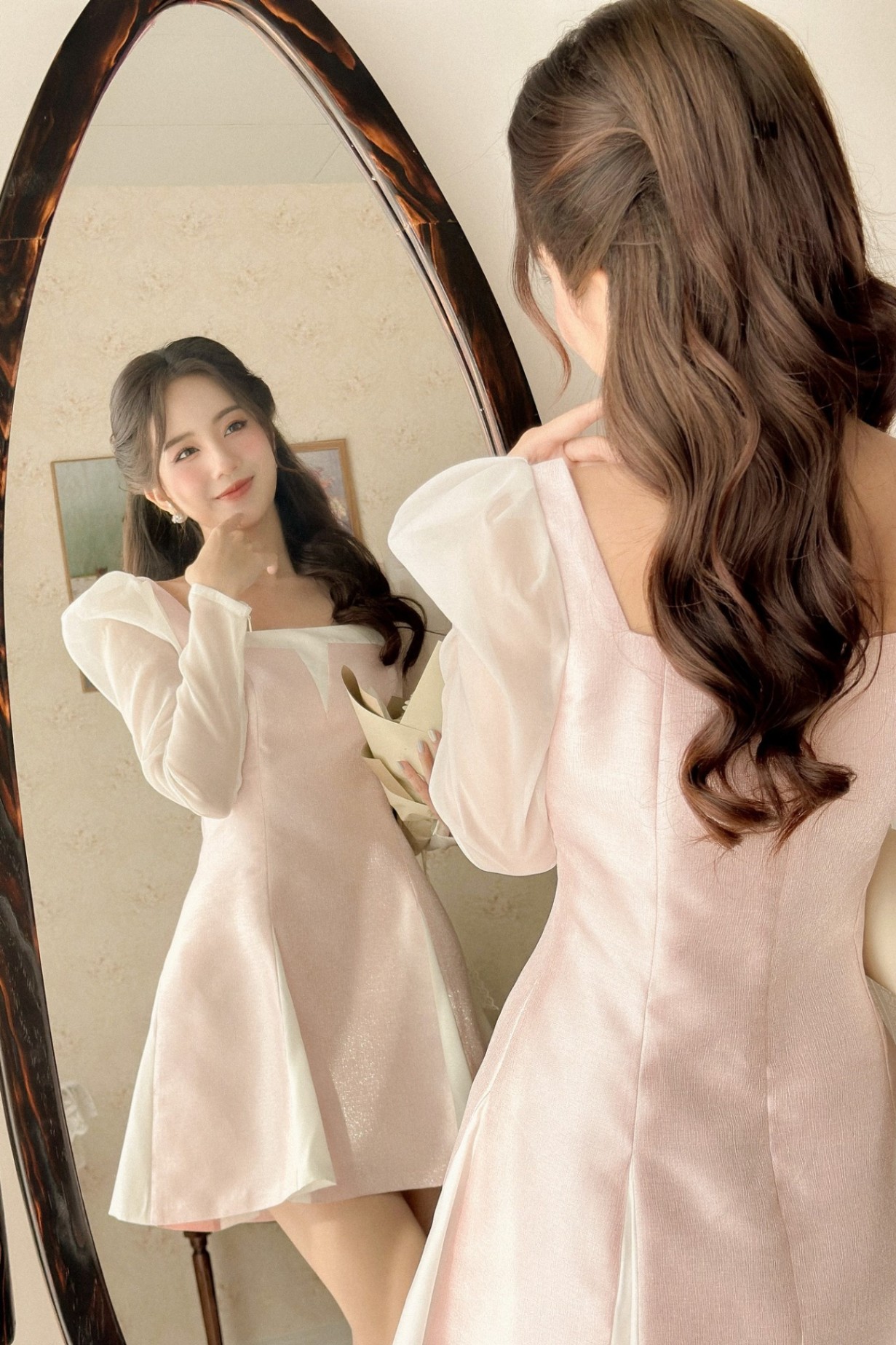 DAPHNEÉ-Đầm hồng tay voan trắng New Tags