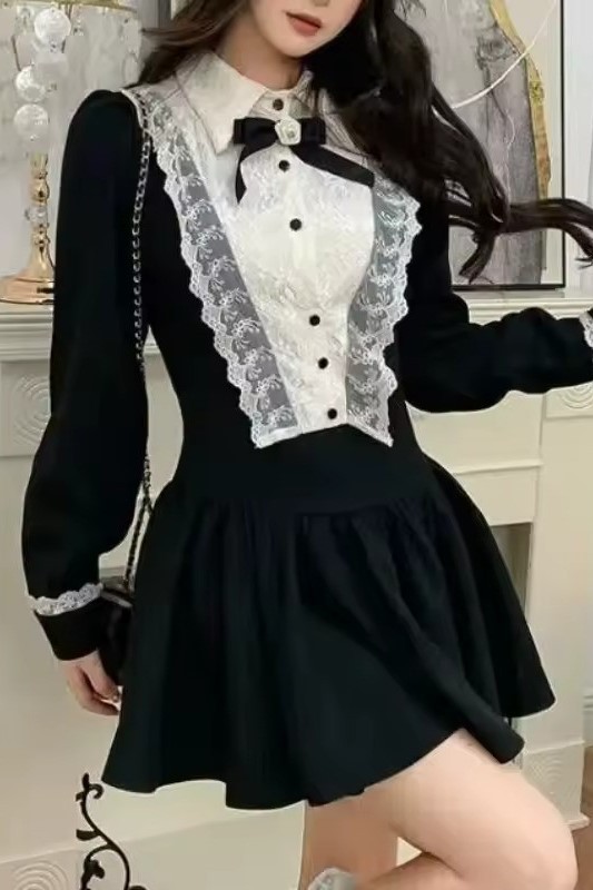 Đầm đen phối ren trắng