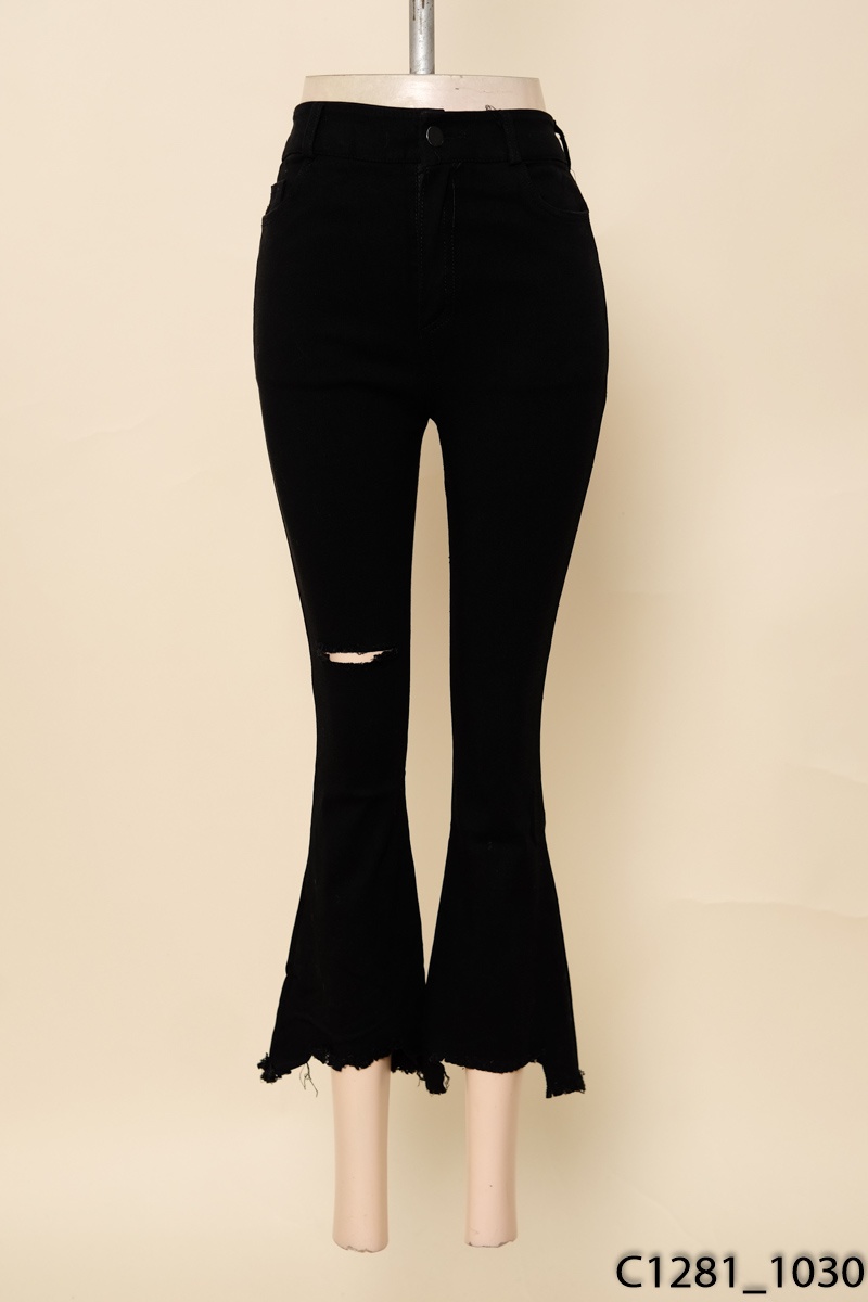 Quần jeans đen ống loe