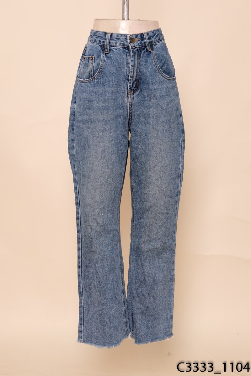 Quần jeans xanh ống tua dua