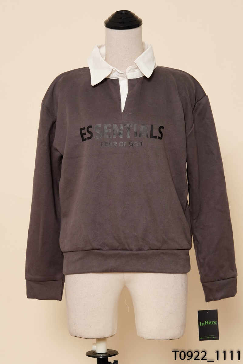 Áo sweater ghi phối cổ sơ mi
